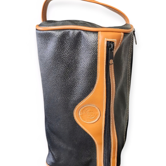 Stylish Black and Tan Toiletry Bag - Picture 2 of 5
